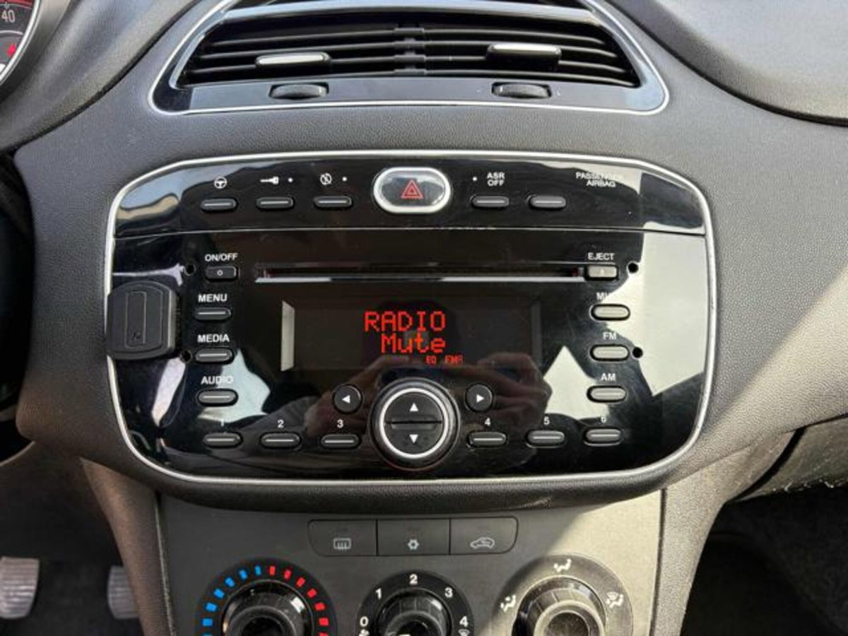 Fiat Punto 1.3 MJT II S&S 95 CV 5 porte Lounge (11)