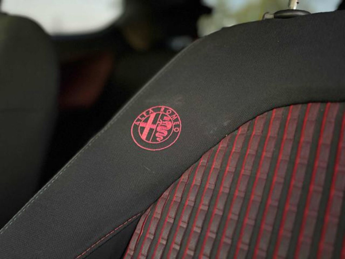 Alfa Romeo MiTo 1.6 JTDm 16V Distinctive (11)