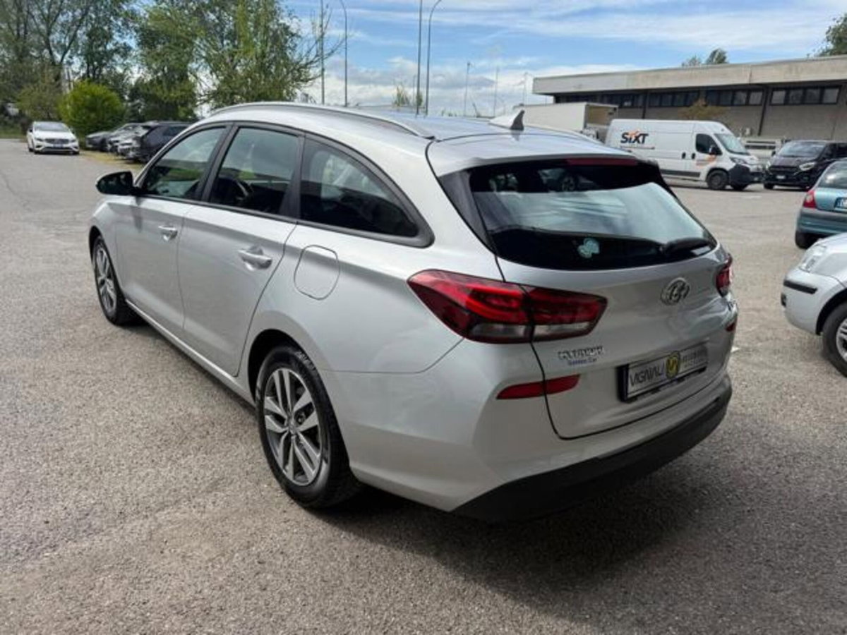 Hyundai i30 Station Wagon 1.6 CRDi 110 CV Go! (5)
