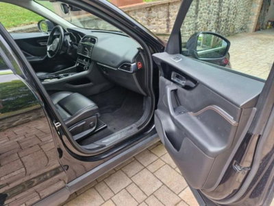 Jaguar F-Pace 2.0 D 180 CV aut. Prestige (10)