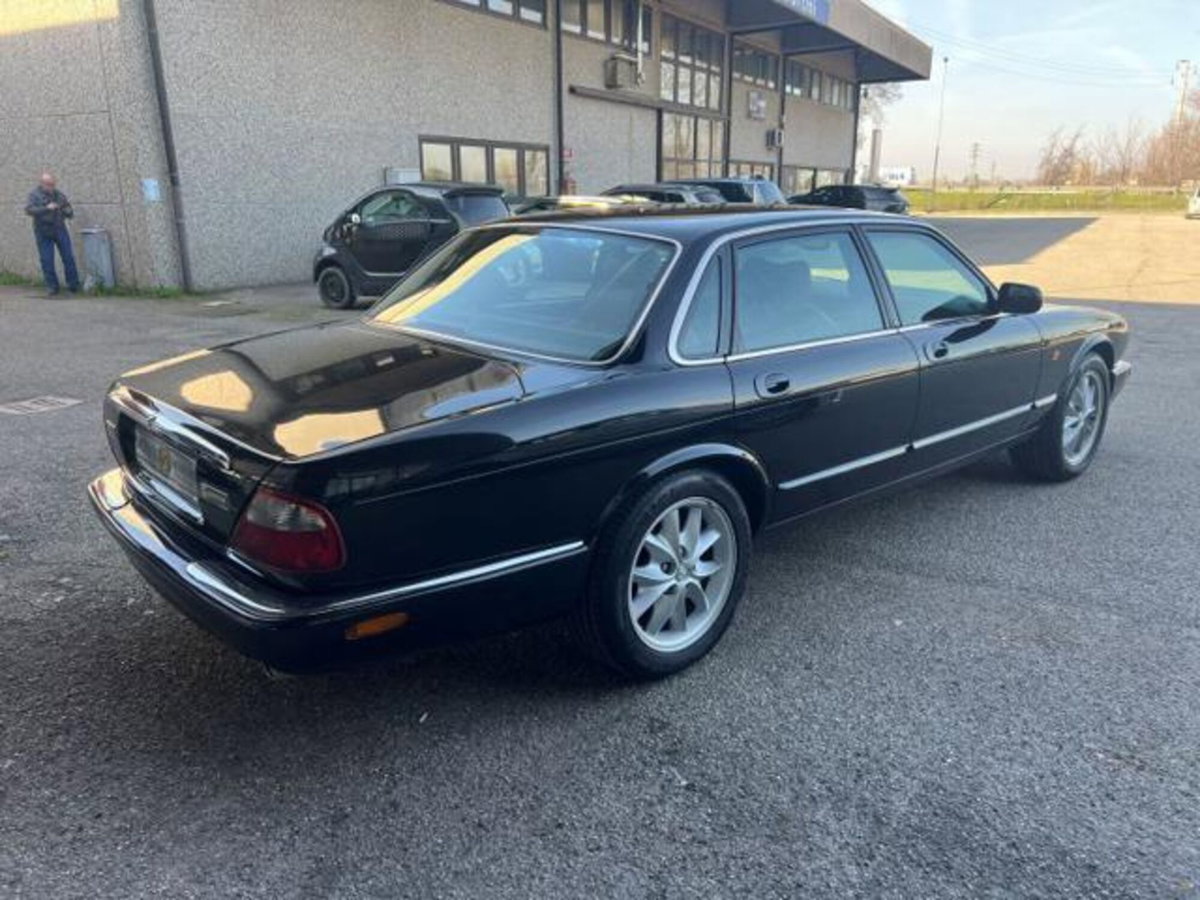 Jaguar XJ 4.0 cat Executive (4)
