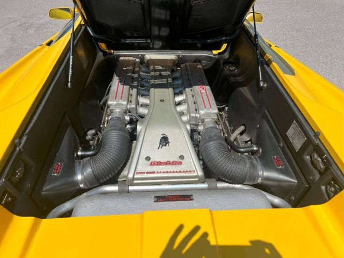Lamborghini Diablo Coupé VT (11)
