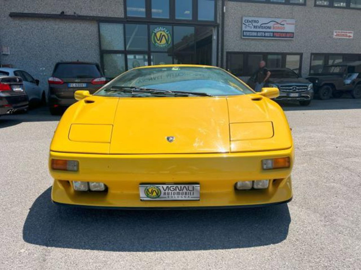 Lamborghini Diablo Coupé VT (2)