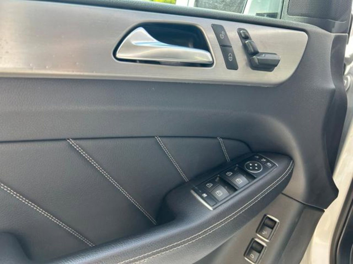 Mercedes-Benz GL 350 BlueTEC 4matic Premium (11)
