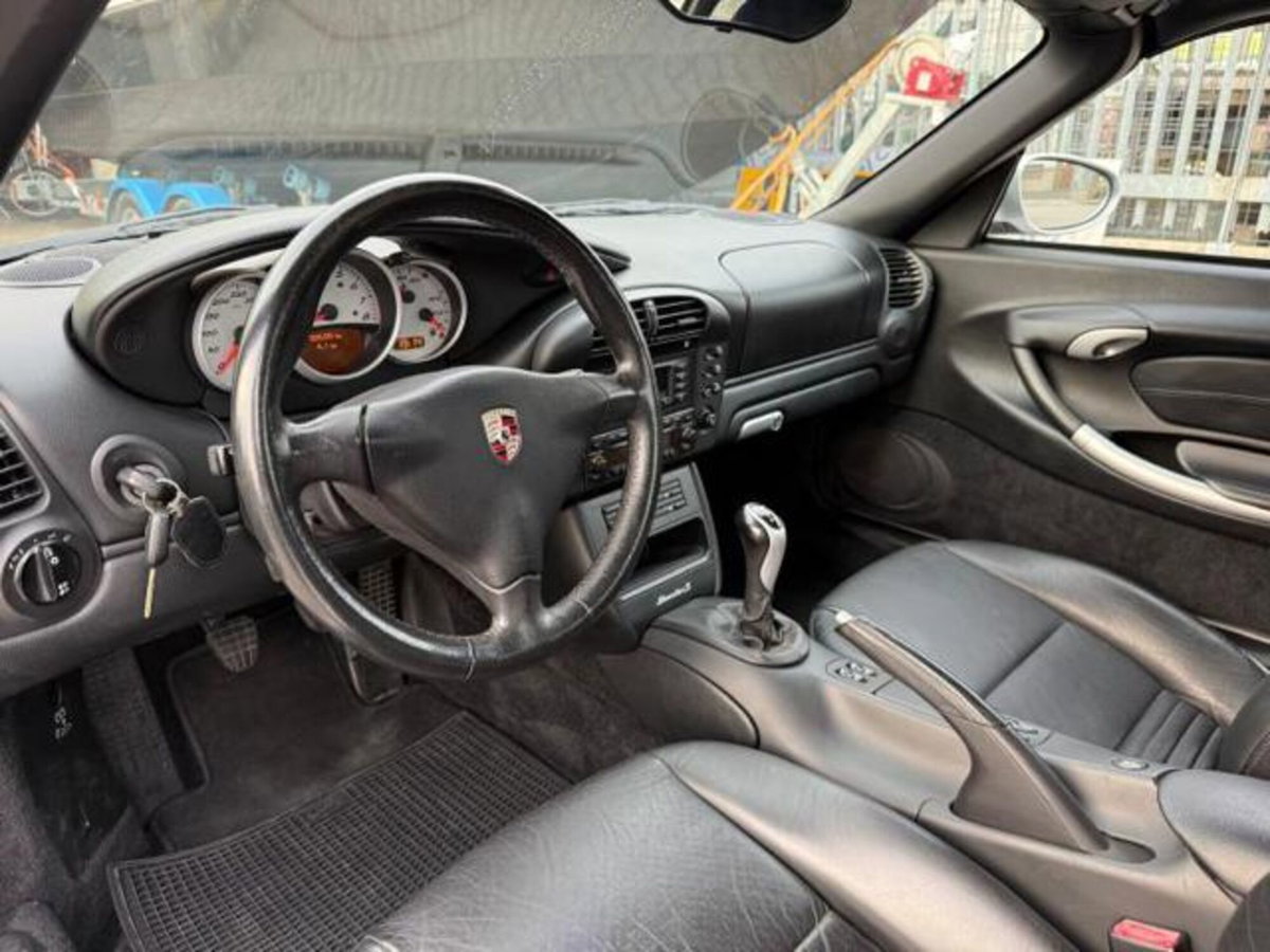 Porsche Boxster 3.2i 24V cat S (10)