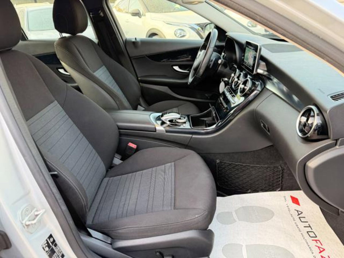 Mercedes-Benz Classe C 180 d Auto Executive (14)