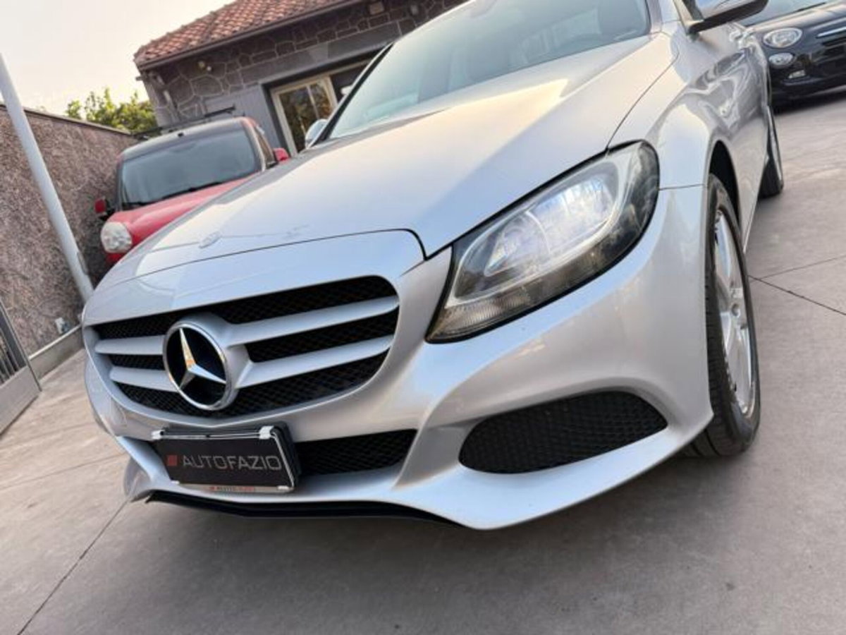 Mercedes-Benz Classe C 180 d Auto Executive (20)