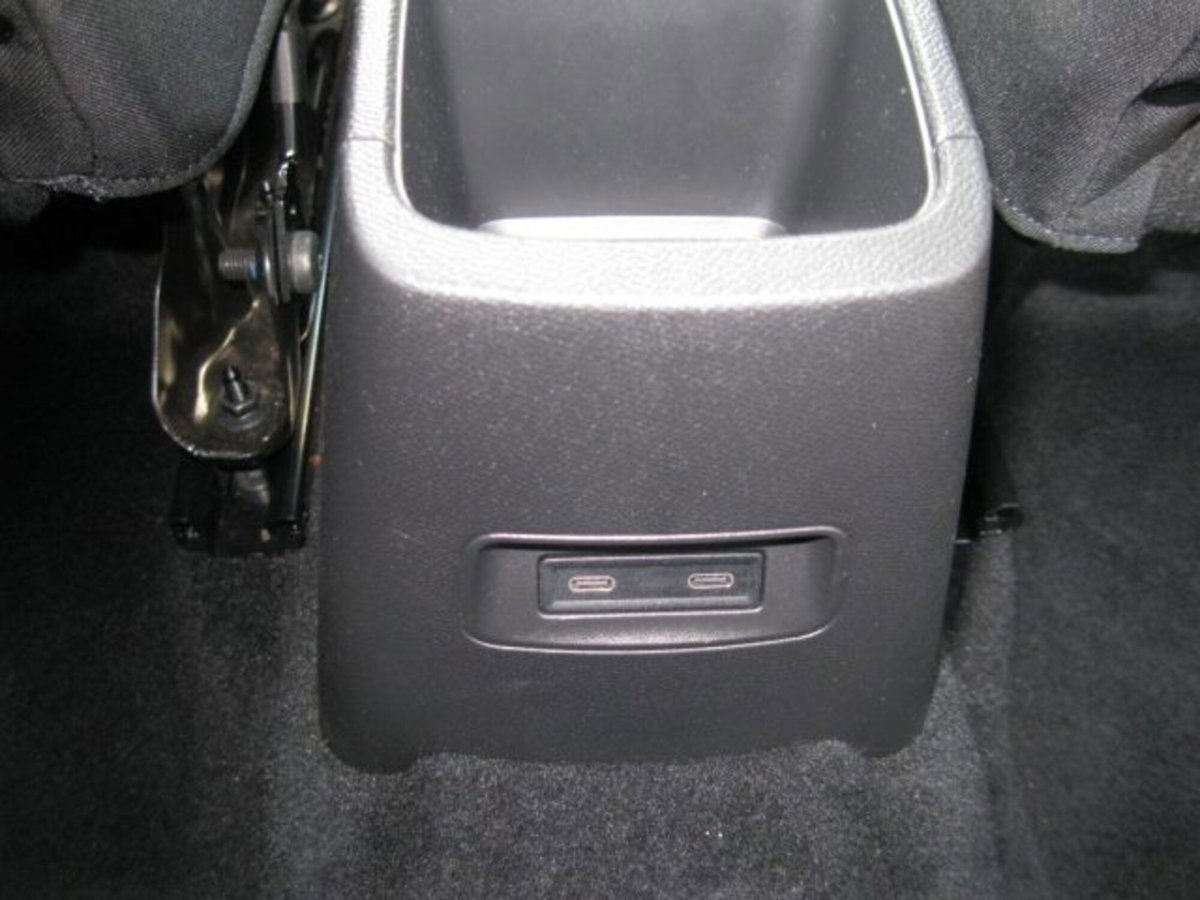 Citroen C3 1.2 puretech turbo Max 100cv s&s (11)