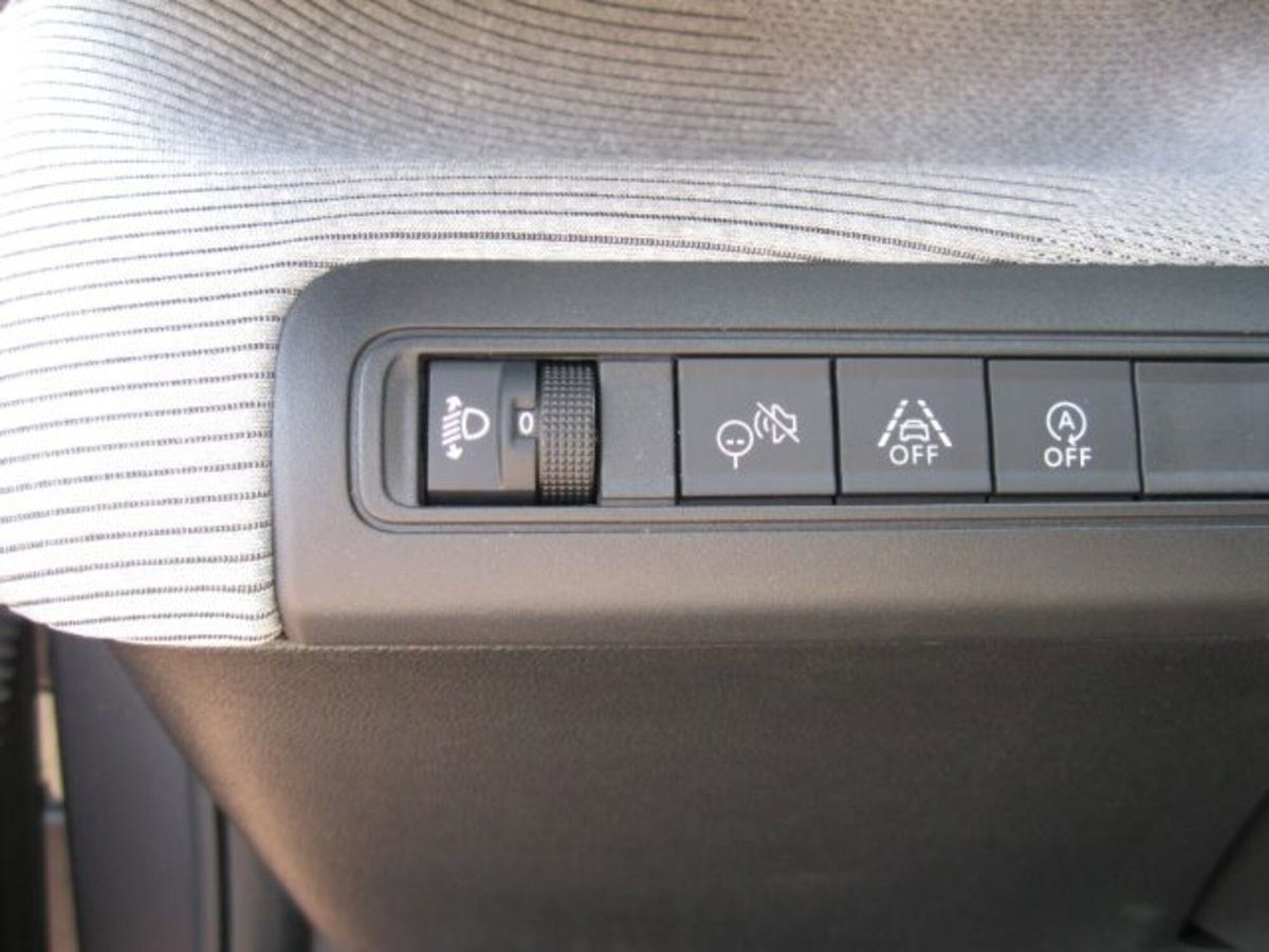 Citroen C3 1.2 puretech turbo Max 100cv s&s (13)