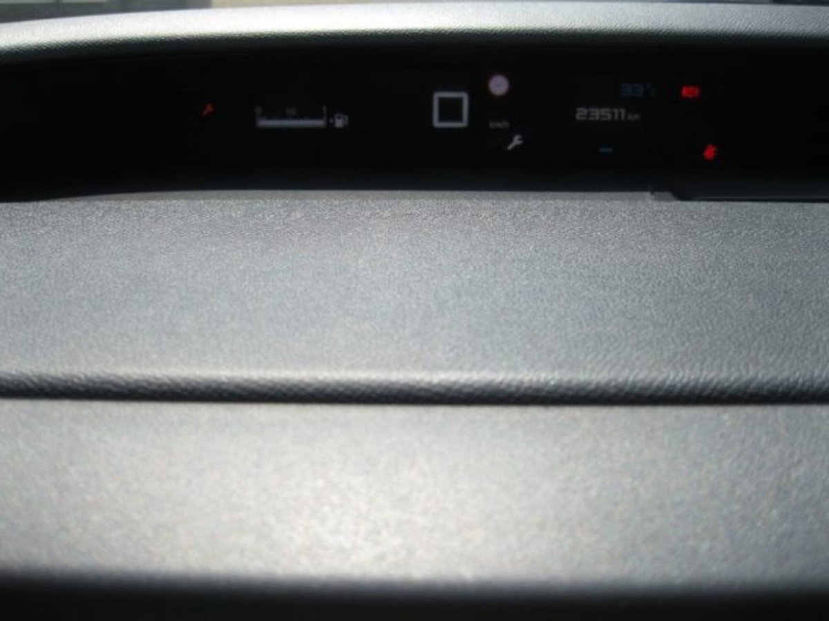 Citroen C3 1.2 puretech turbo Max 100cv s&s (17)
