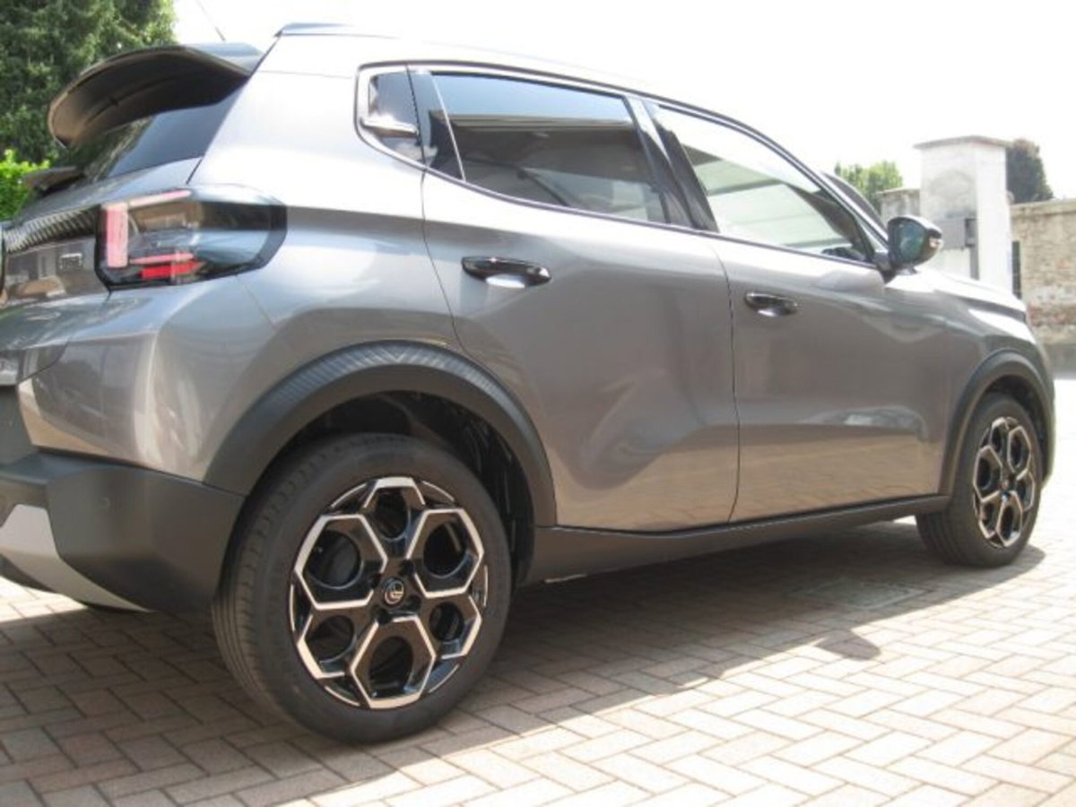 Citroen C3 1.2 puretech turbo Max 100cv s&s (8)