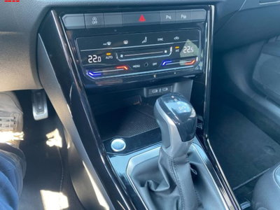 Volkswagen T-Roc 1.5 tsi R-Line dsg (9)