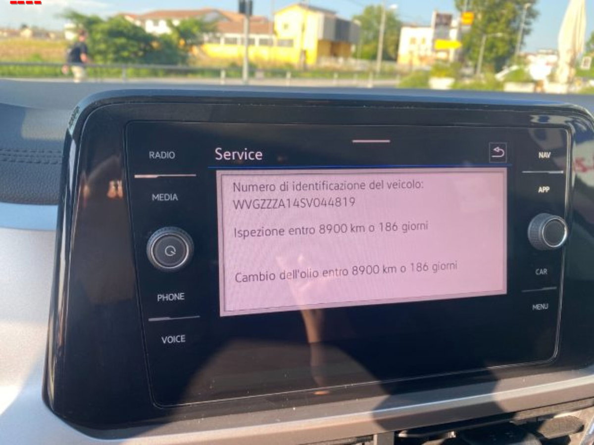 Volkswagen T-Roc 1.5 tsi Life dsg (13)