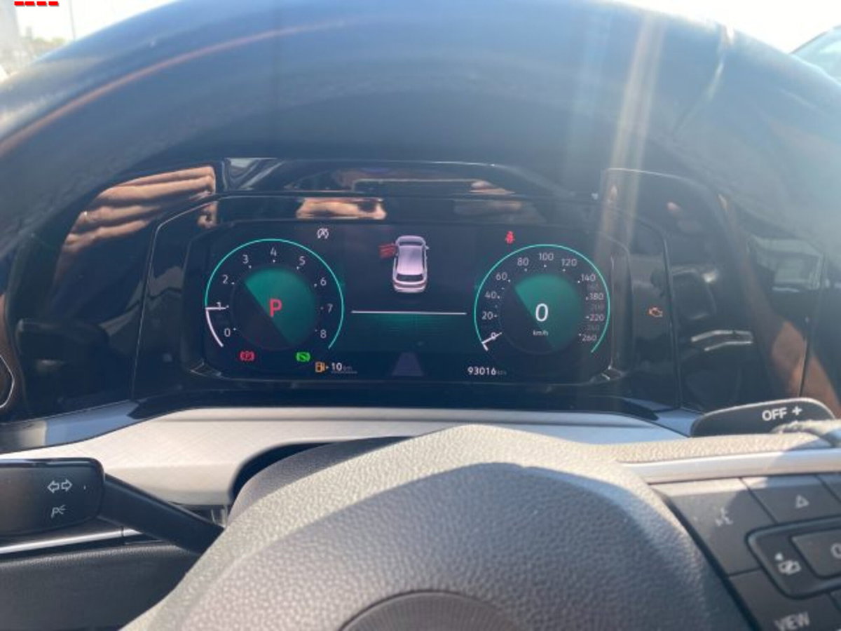 Volkswagen Golf 1.5 eTSI 130 CV EVO ACT DSG Life (7)