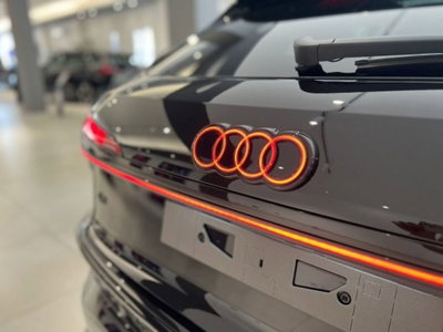 Audi Q3 Sportback 35 TDI quattro S tronic S line edition (9)