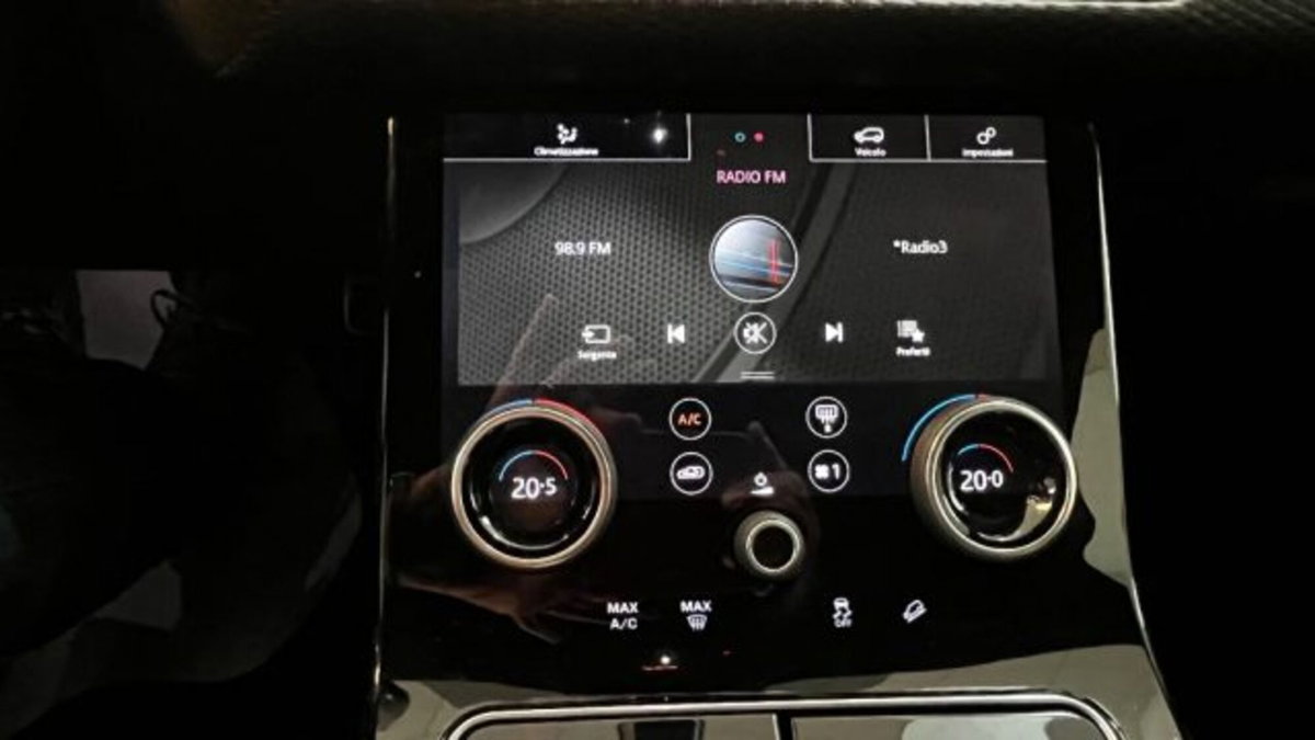 Land Rover Range Rover Velar 2.0D I4 240 CV R-Dynamic S (11)