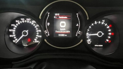 Fiat 500L 1.6 Multijet 120 CV Mirror City Cross (9)