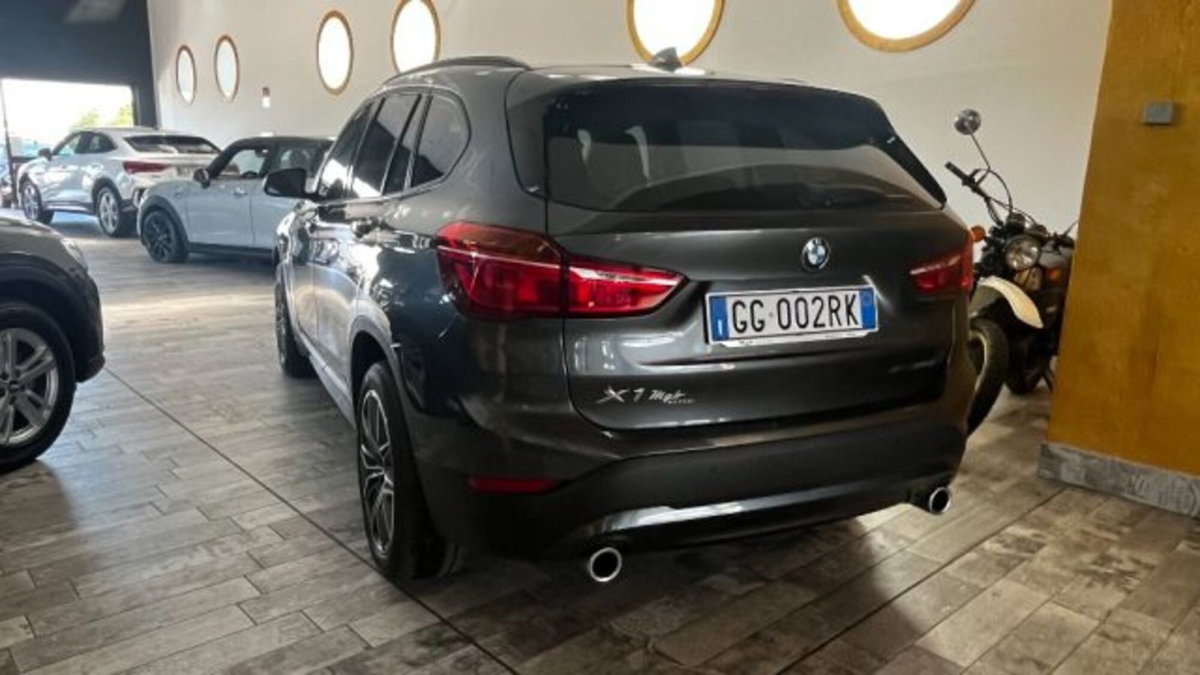 BMW X1 xDrive20d Business Advantage (4)