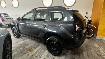 Dacia Duster 1.0 TCe 100 CV ECO-G 4x2 Essential (4)