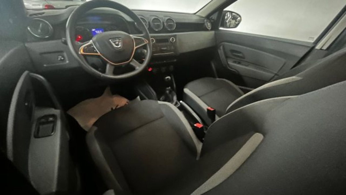 Dacia Duster 1.0 TCe 100 CV ECO-G 4x2 Essential (7)