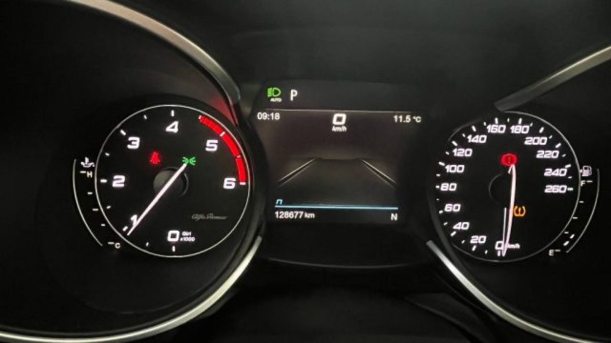 Alfa Romeo Stelvio Stelvio 2.2 Turbodiesel 190 CV AT8 Q4 Super Business (10)