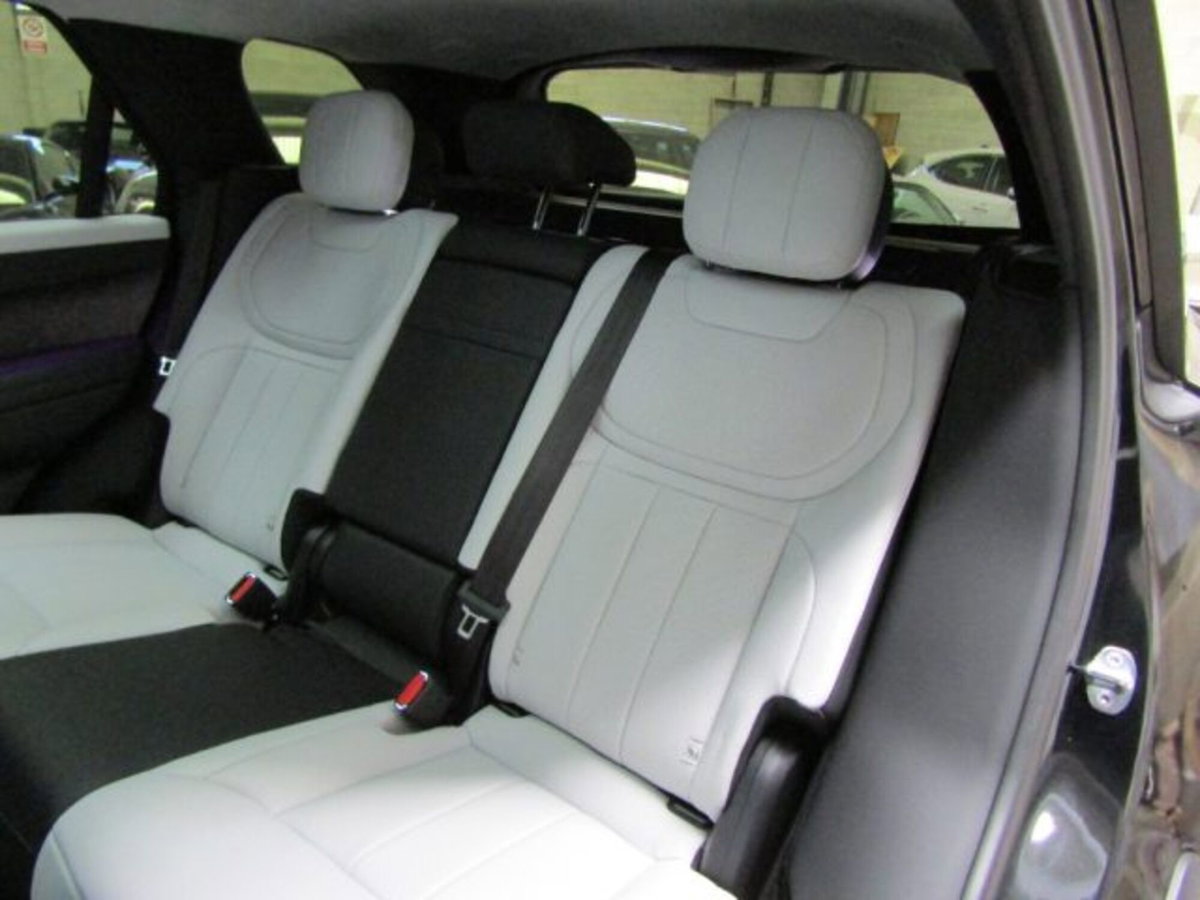 Land Rover Range Rover Sport 4.4 V8 First Edition (13)