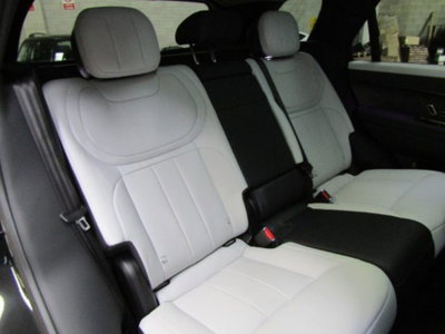 Land Rover Range Rover Sport 4.4 V8 First Edition (16)