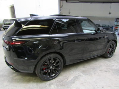 Land Rover Range Rover Sport 4.4 V8 First Edition (5)