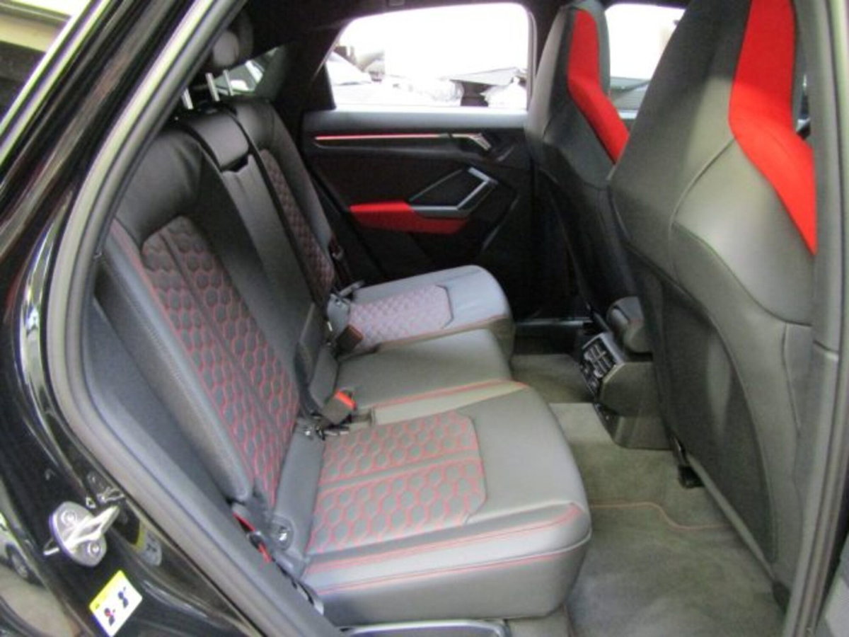 Audi RS Q3 Sportback 2.5 quattro s-tronic (14)
