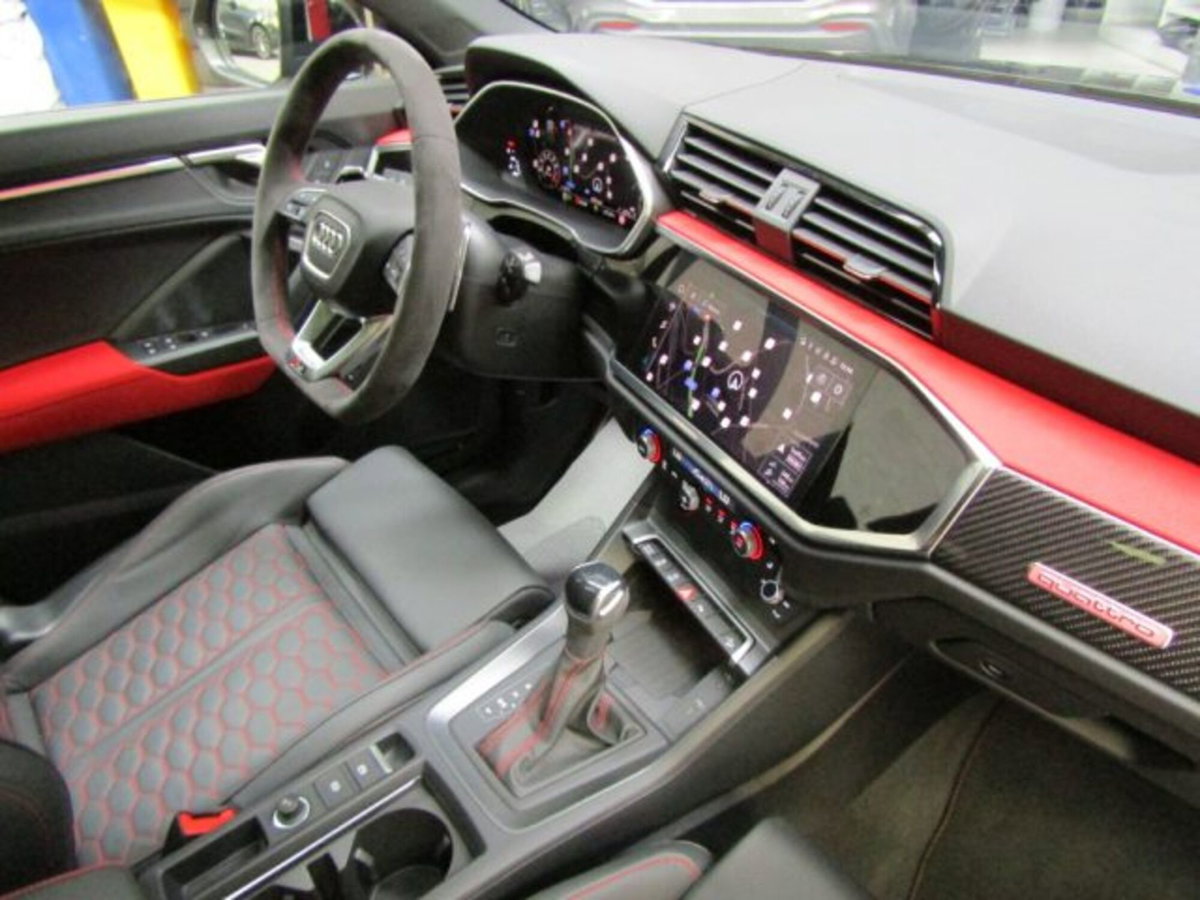 Audi RS Q3 Sportback 2.5 quattro s-tronic (17)