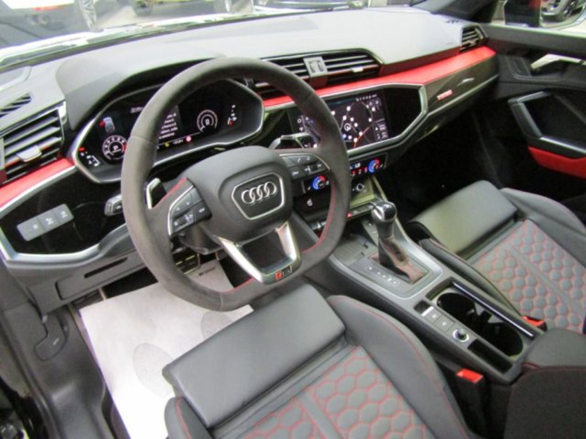 Audi RS Q3 Sportback 2.5 quattro s-tronic (9)