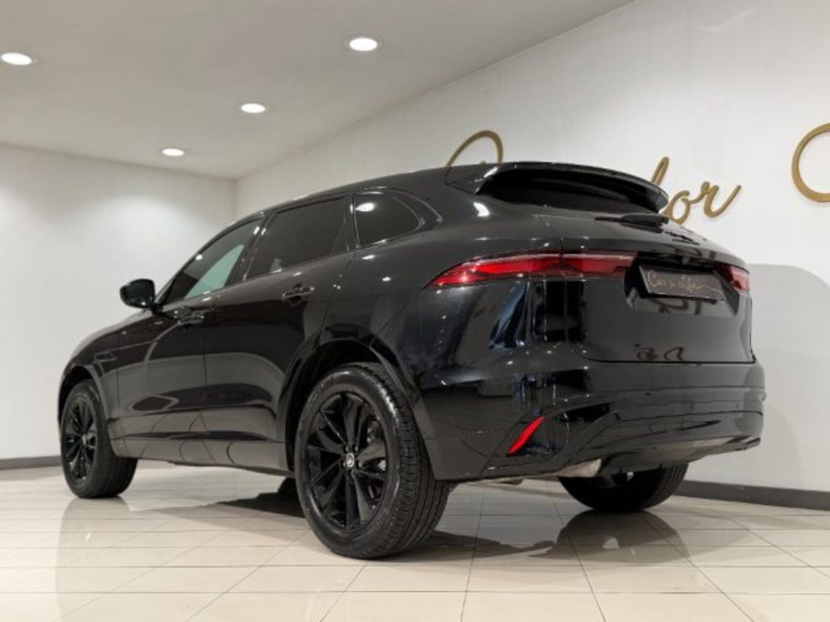 Jaguar F-Pace 2.0 D 204 CV AWD aut. R-Dynamic Black (10)