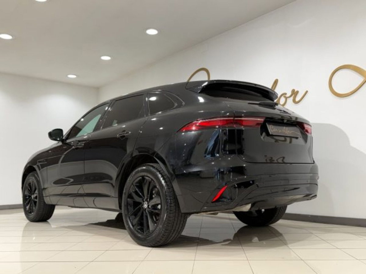 Jaguar F-Pace 2.0 D 204 CV AWD aut. R-Dynamic Black (9)
