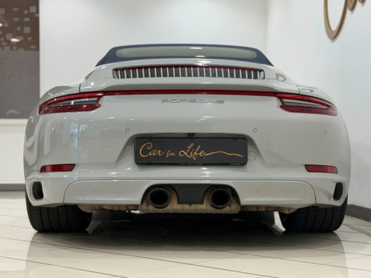 Porsche 911 Cabrio 3.0 Carrera 4 GTS (12)