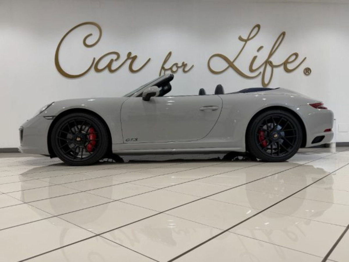 Porsche 911 Cabrio 3.0 Carrera 4 GTS (4)