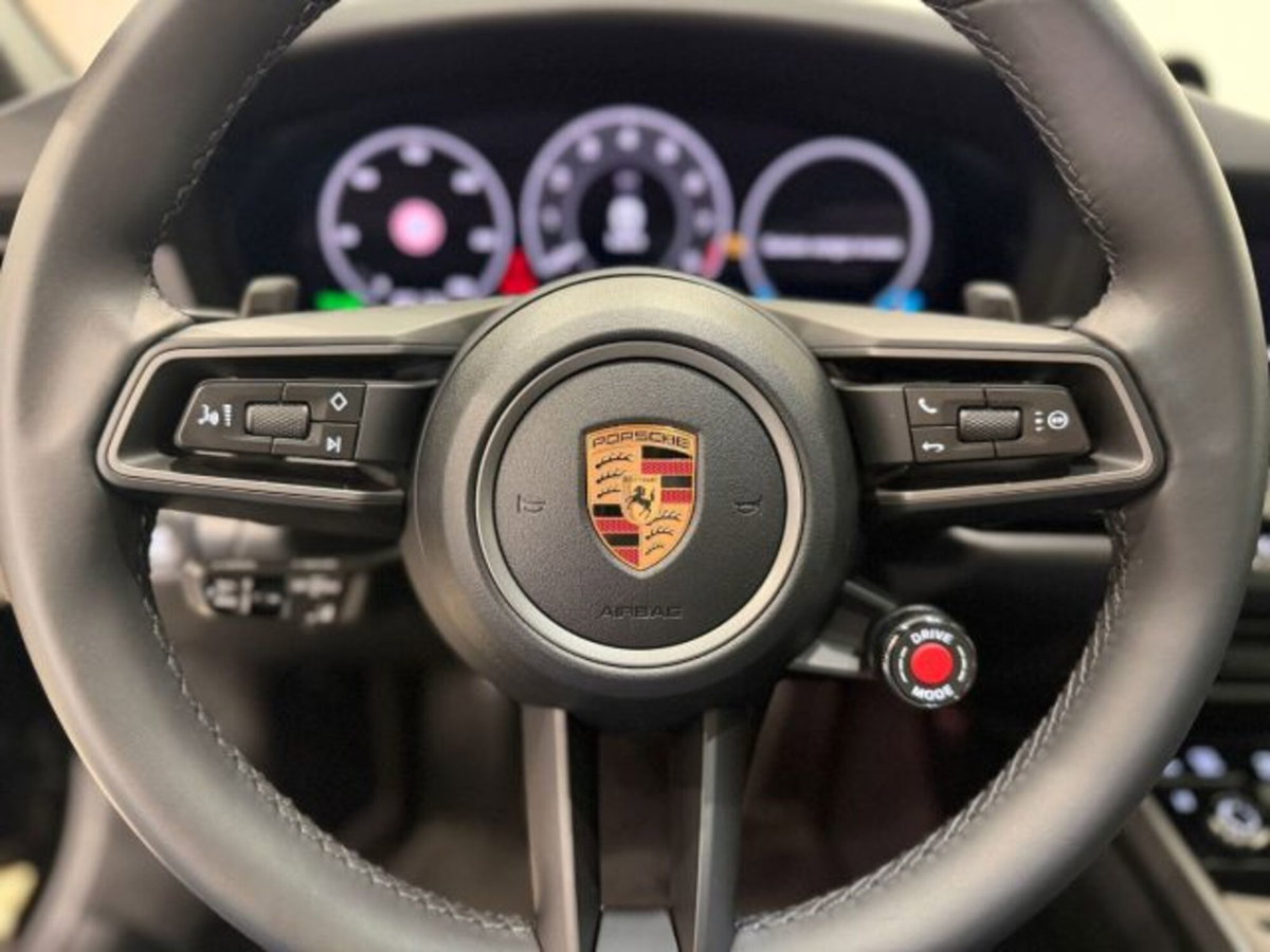 Porsche 911 Coupé 3.0 Carrera 394cv auto (18)