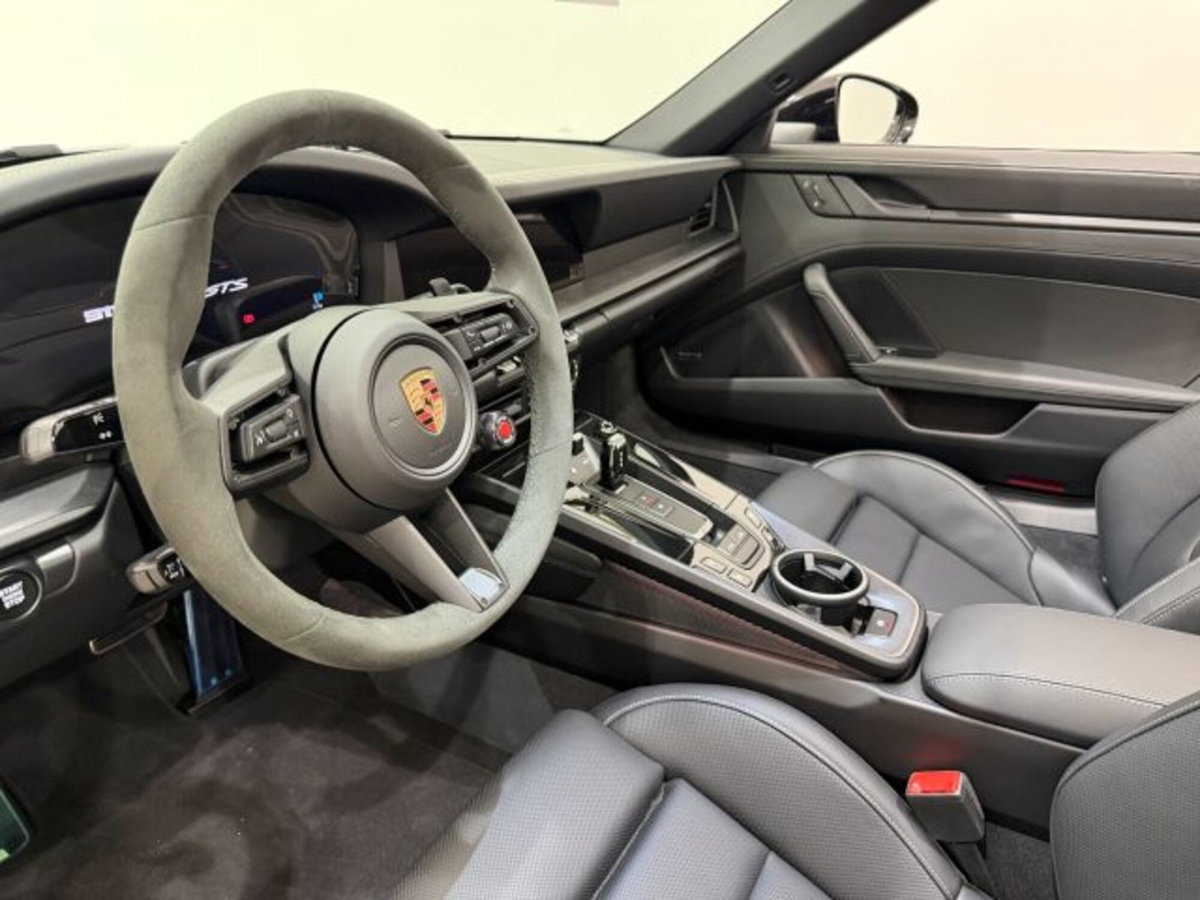 Porsche 911 Cabrio Targa 3.6 4 GTS auto (19)
