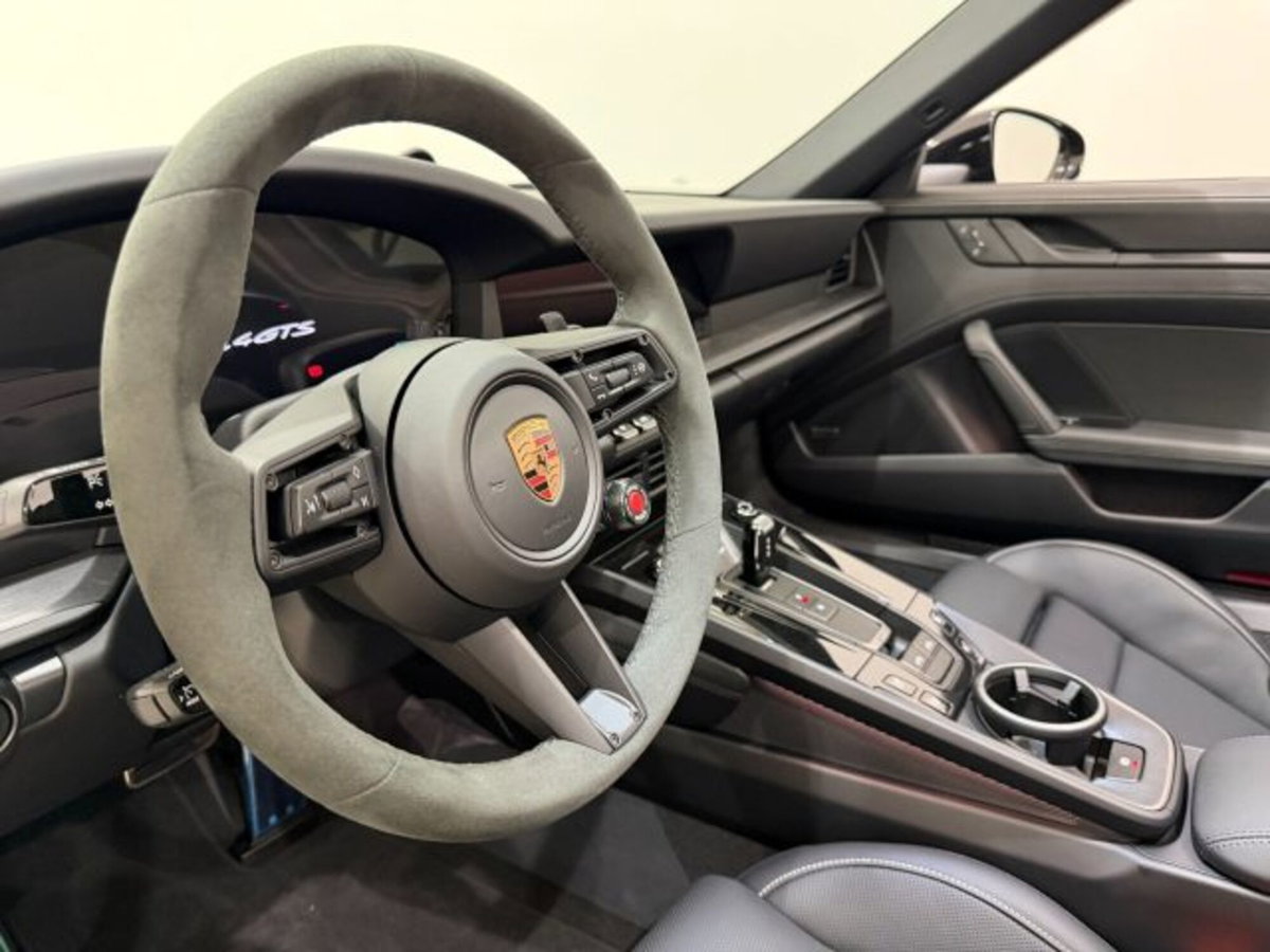 Porsche 911 Cabrio Targa 3.6 4 GTS auto (20)