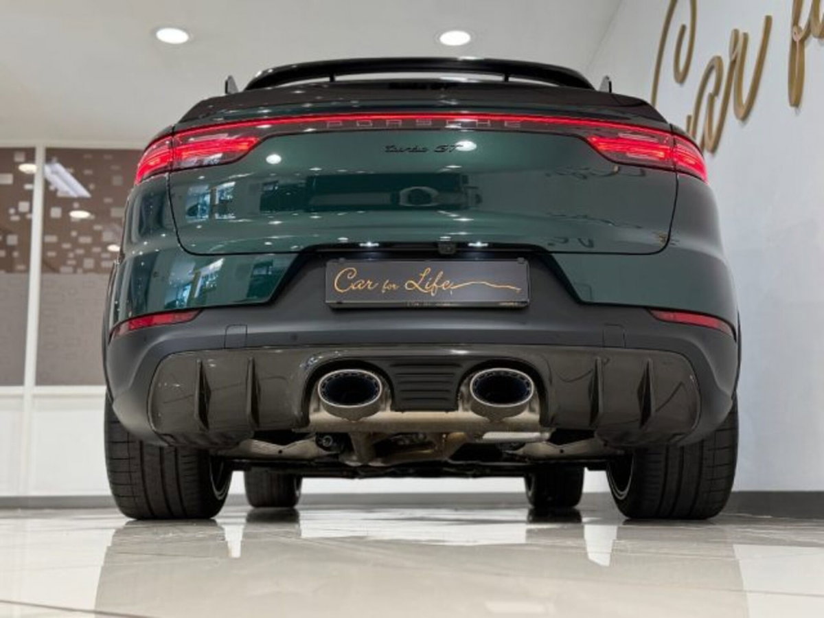 Porsche Cayenne Coupé 4.0 Turbo GT (13)