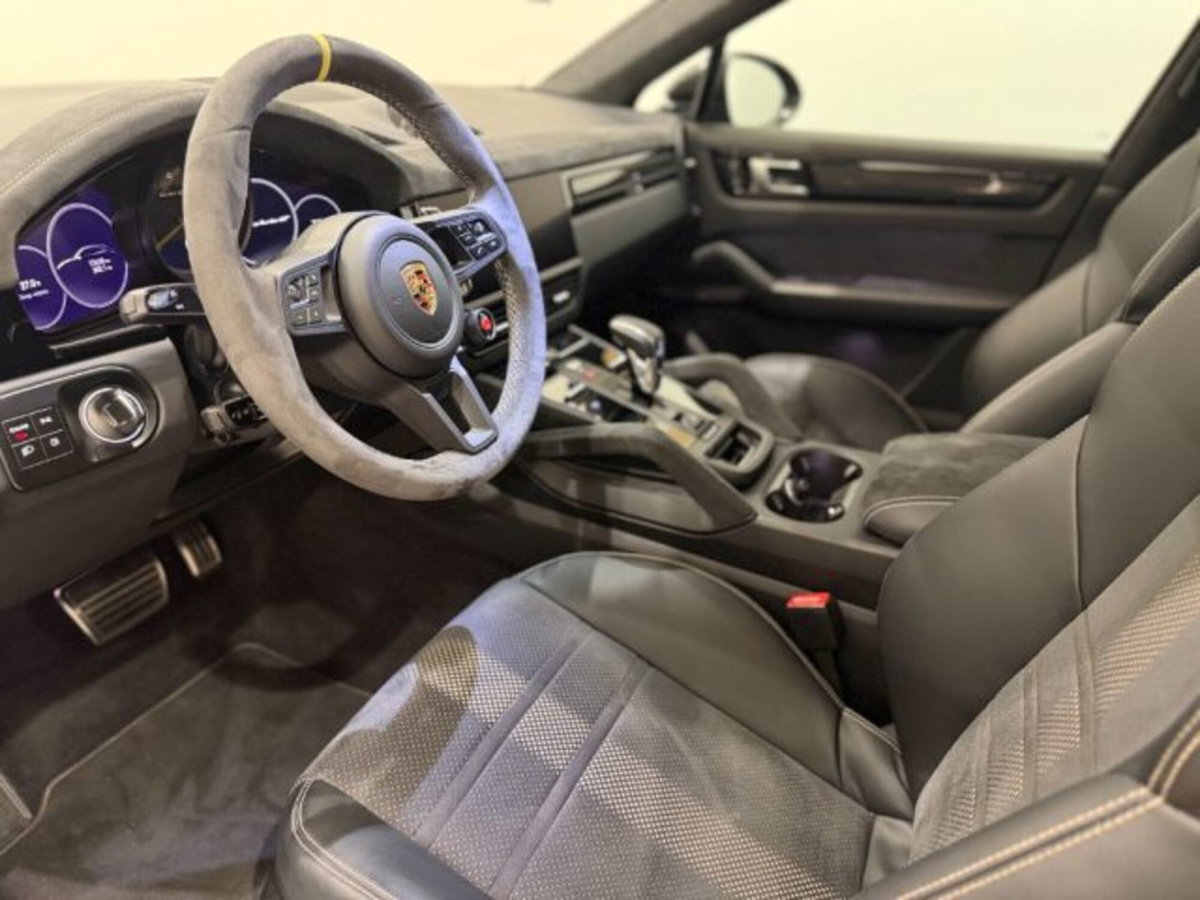 Porsche Cayenne Coupé 4.0 Turbo GT (18)