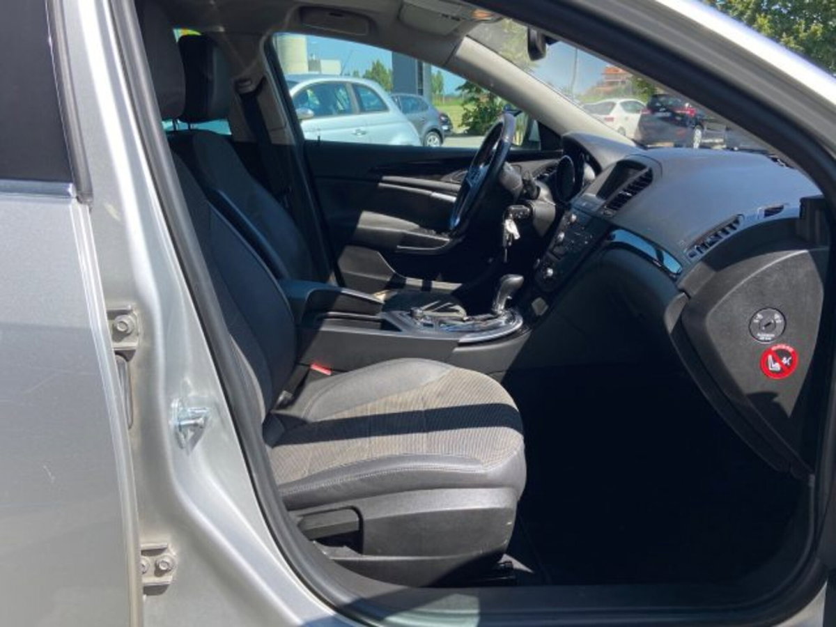 Opel Insignia Station Wagon CDTI Sports aut. Cosmo (14)