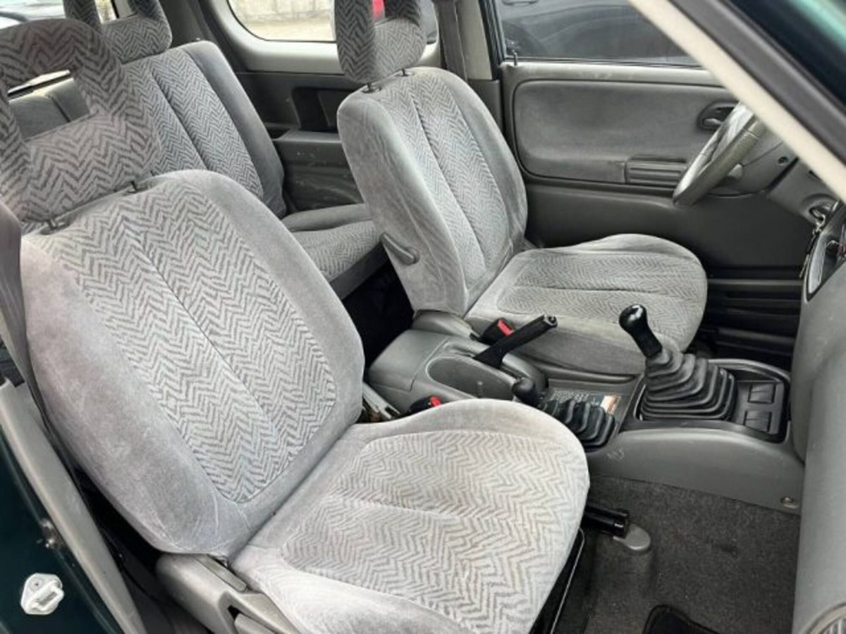 Suzuki Grand Vitara 16V cat 3 porte (13)