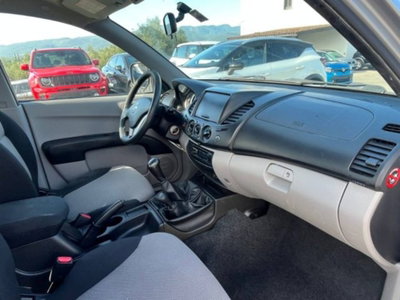Mitsubishi L200 2.5 DI-D/136CV Double Cab Intense (11)