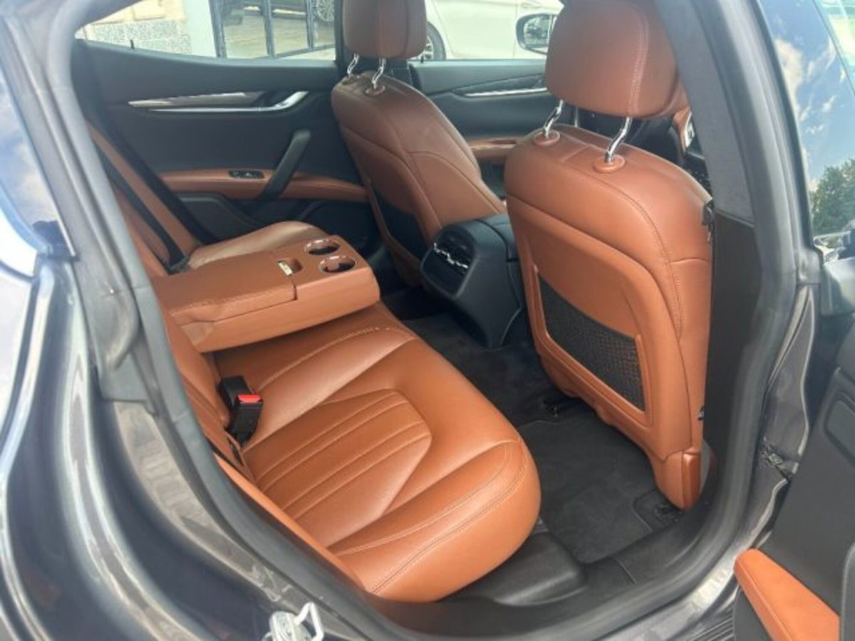 Maserati Ghibli Ghibli V6 Diesel (12)