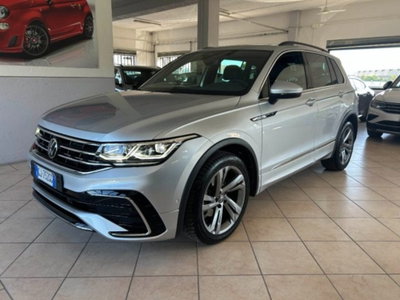 Volkswagen Tiguan 2.0 TDI 150 CV SCR DSG 4MOTION R-Line usata