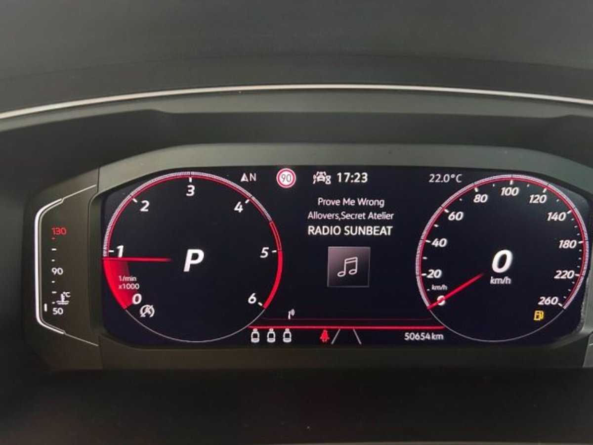 Volkswagen Tiguan 2.0 TDI 150 CV SCR DSG 4MOTION R-Line (11)