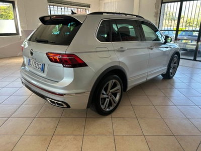 Volkswagen Tiguan 2.0 TDI 150 CV SCR DSG 4MOTION R-Line (5)