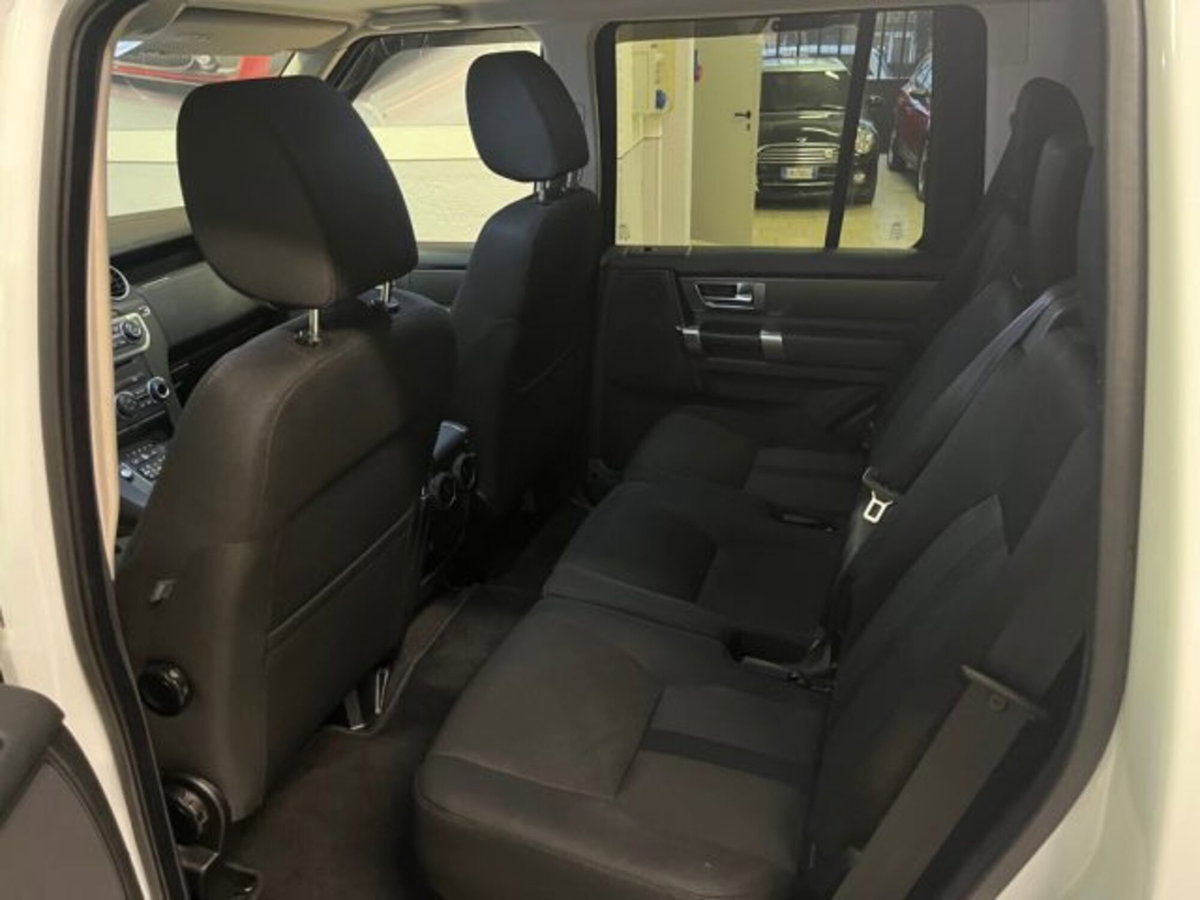 Land Rover Discovery 4 3.0 SDV6 249CV SE (6)