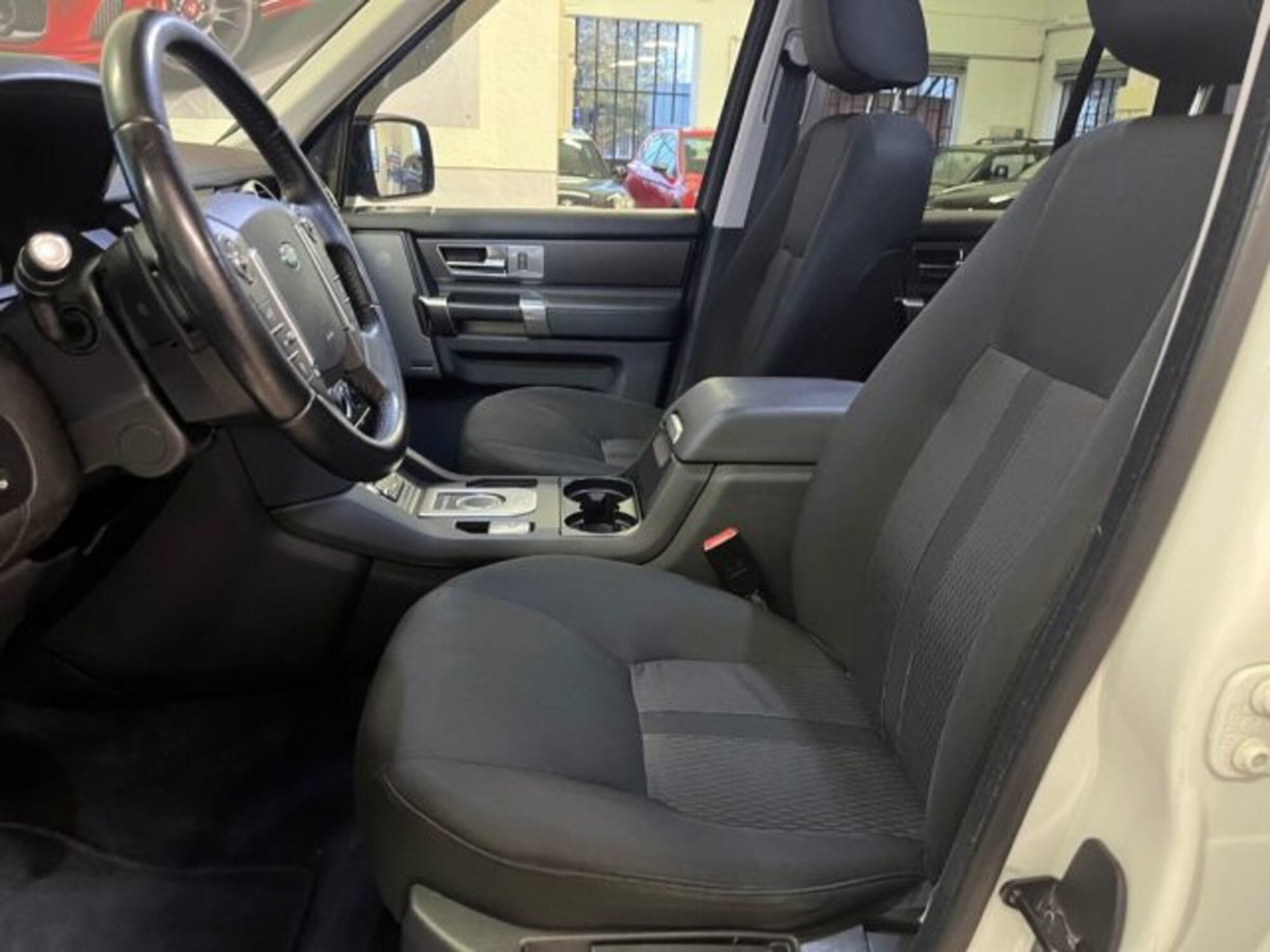 Land Rover Discovery 4 3.0 SDV6 249CV SE (9)