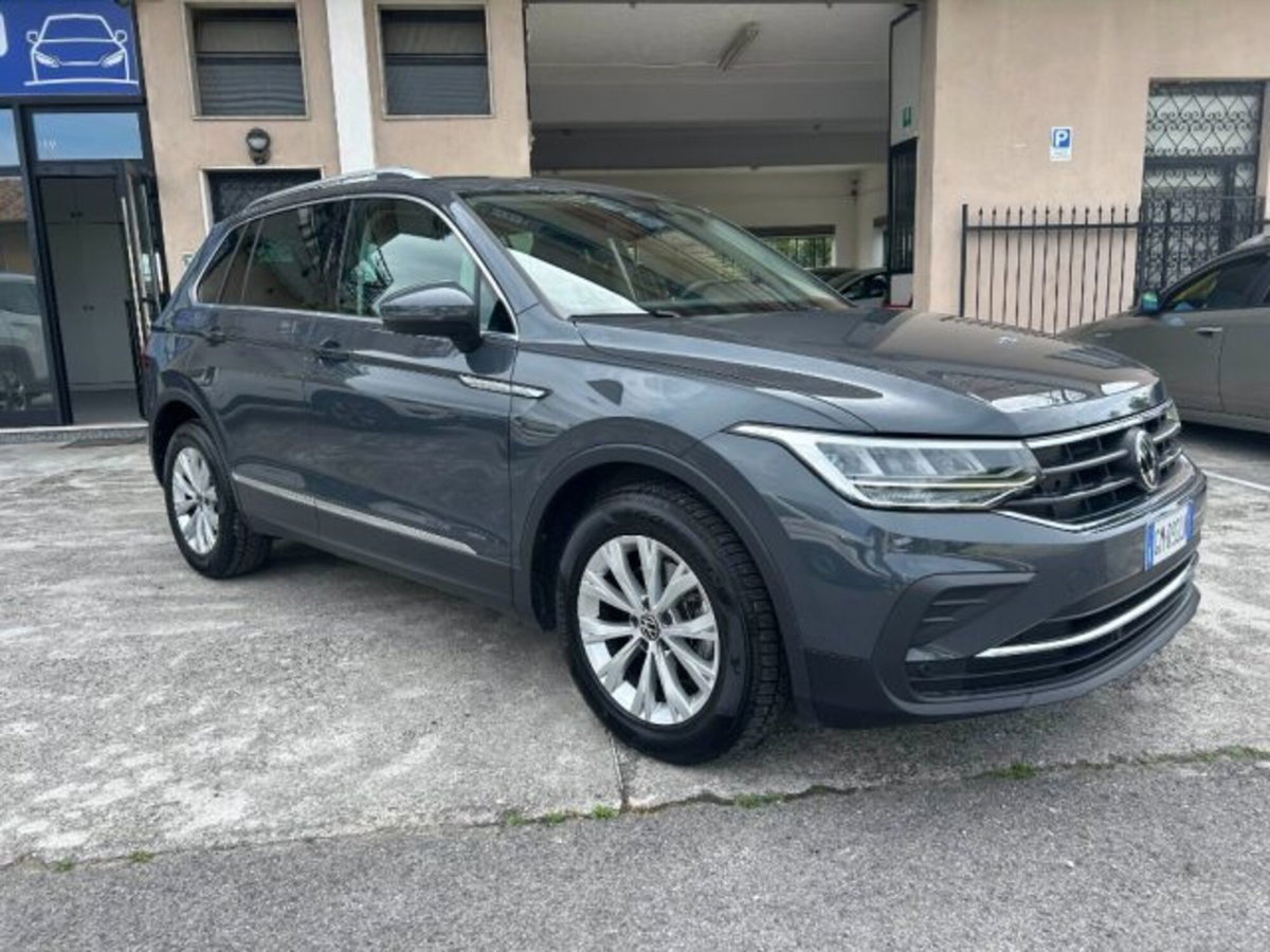 Volkswagen Tiguan 2.0 TDI 150 CV SCR DSG 4MOTION Life (4)